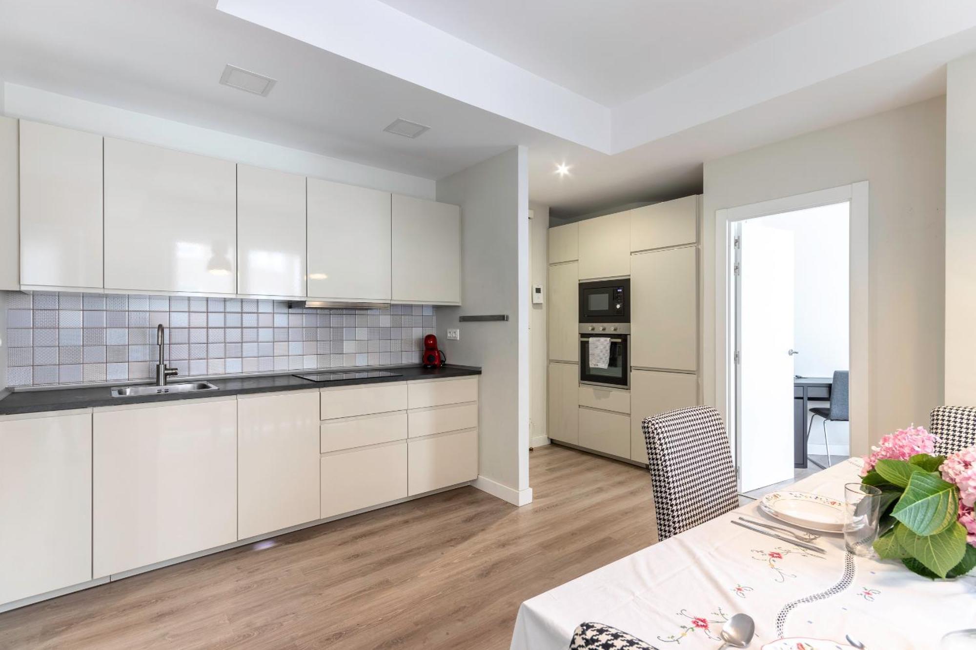 Apartamento Moderno Y Amplio En El Centro Bilbao Exterior foto